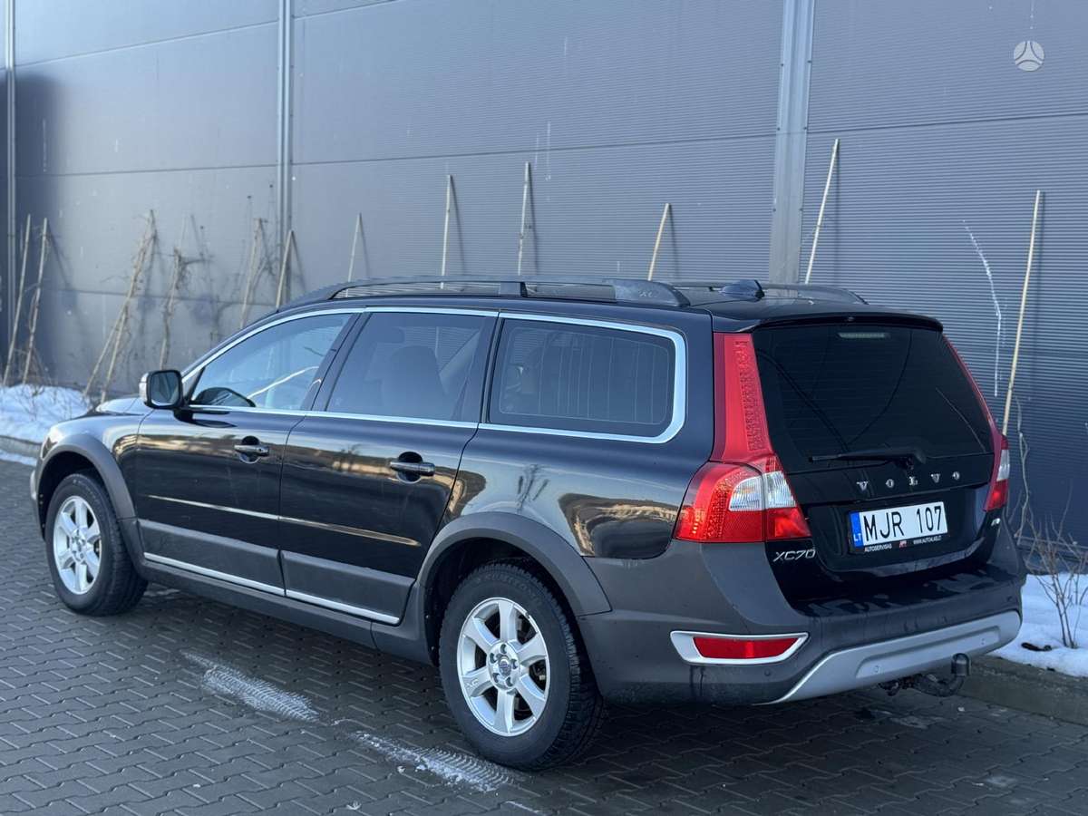 Volvo XC70 2008 — engine 2400 cm³, 185 HP (136kW)