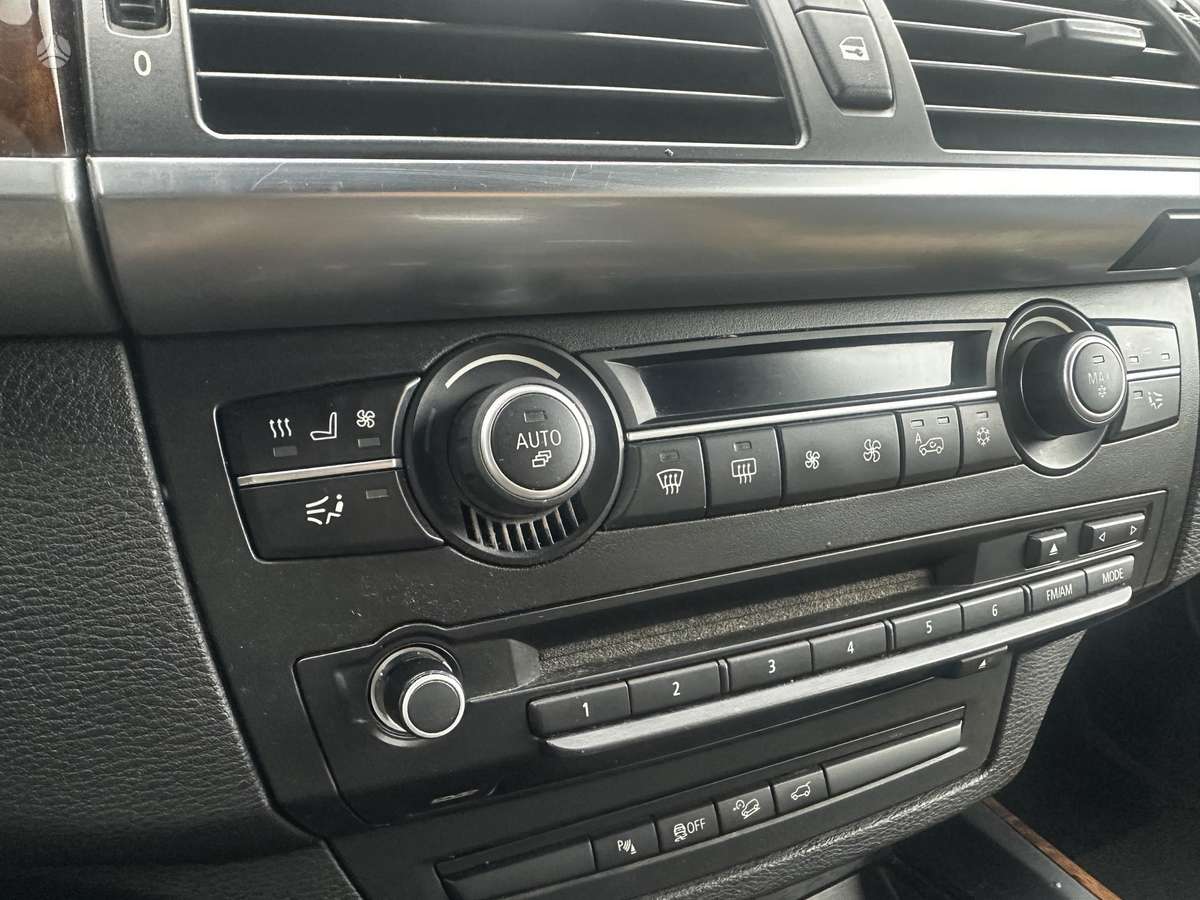 BMW X5 2008 — photo 15