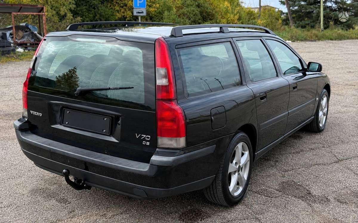 Volvo V70 2004 — engine 2400 cm³, 163 HP (120kW)
