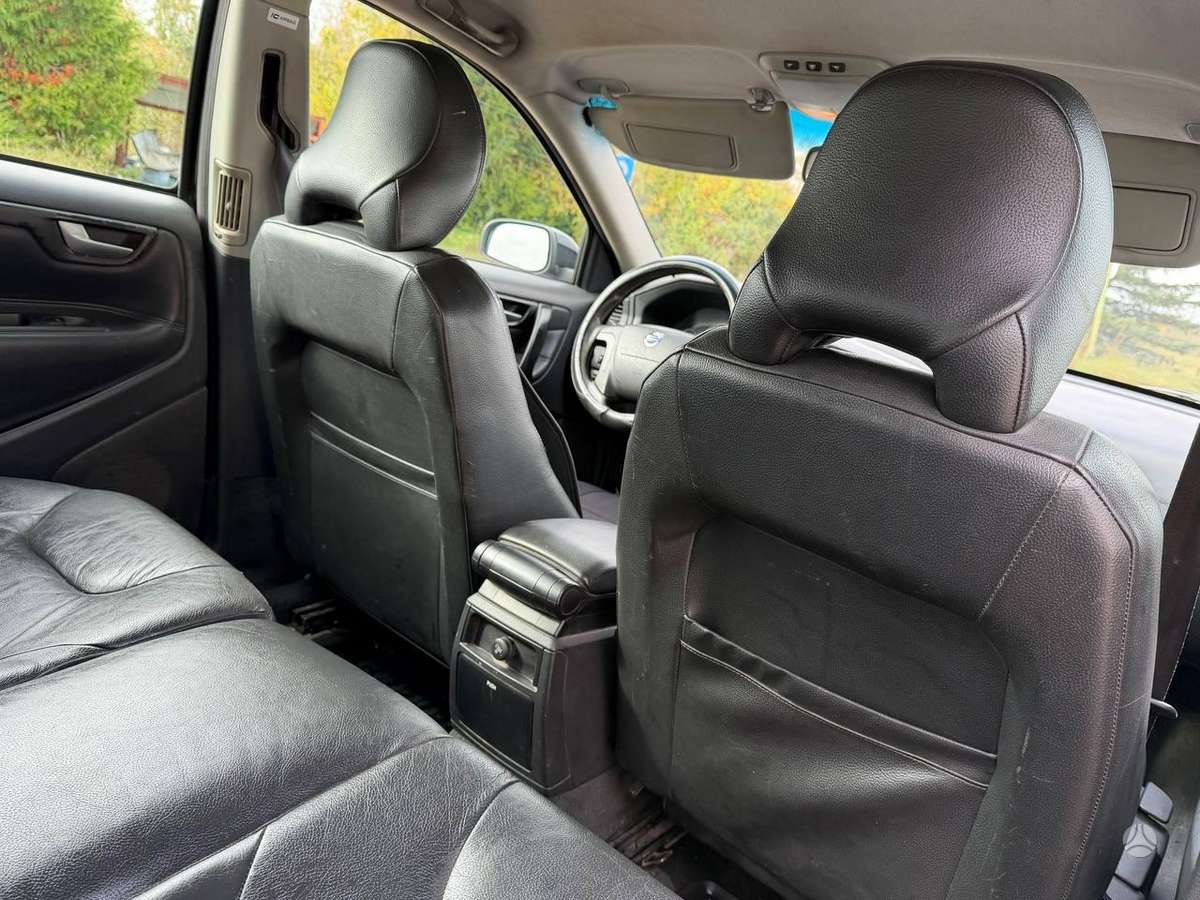Volvo V70 2004 — photo 7