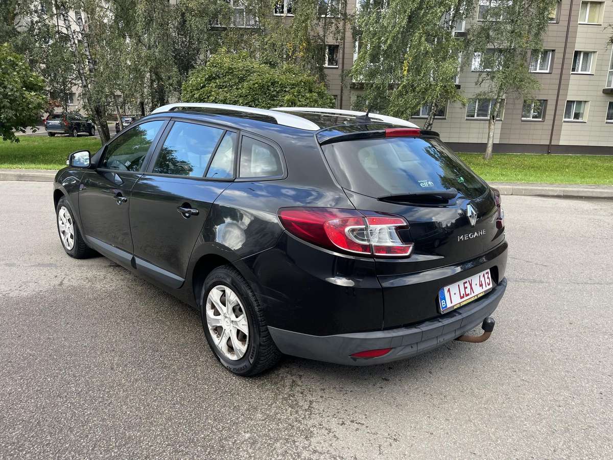 Renault Megane 2010 — салон
