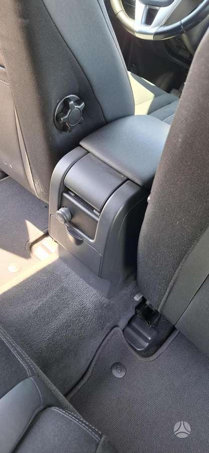 Volvo V60 2011 — photo 13