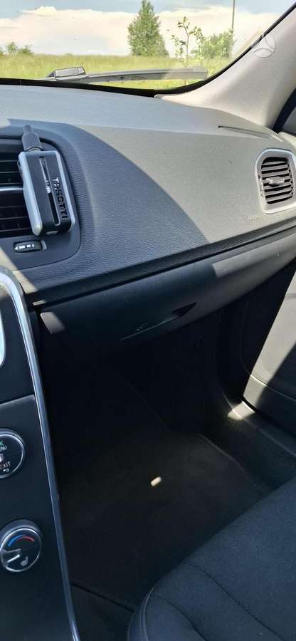Volvo V60 2011 — photo 9