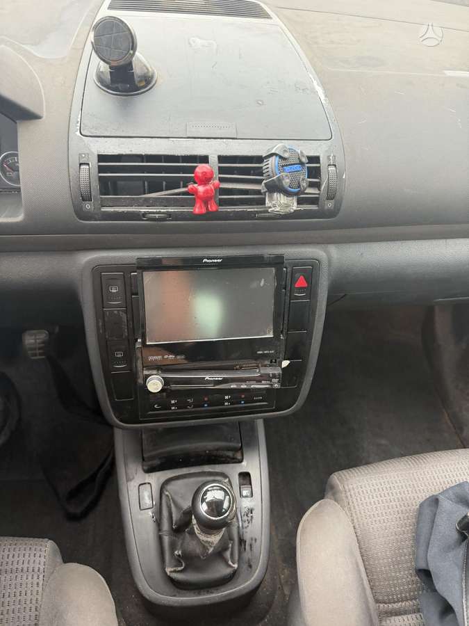 Volkswagen Sharan 2005 — photo 12