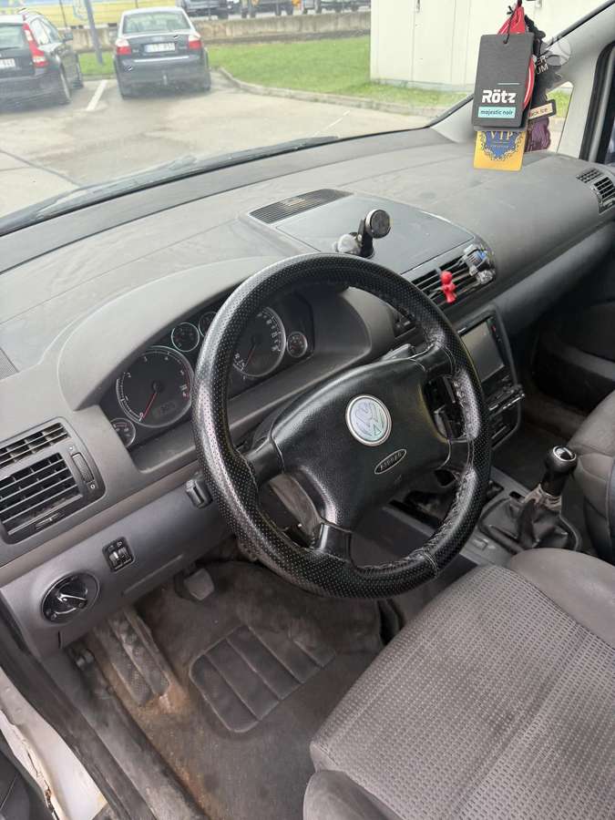 Volkswagen Sharan 2005 — photo 13