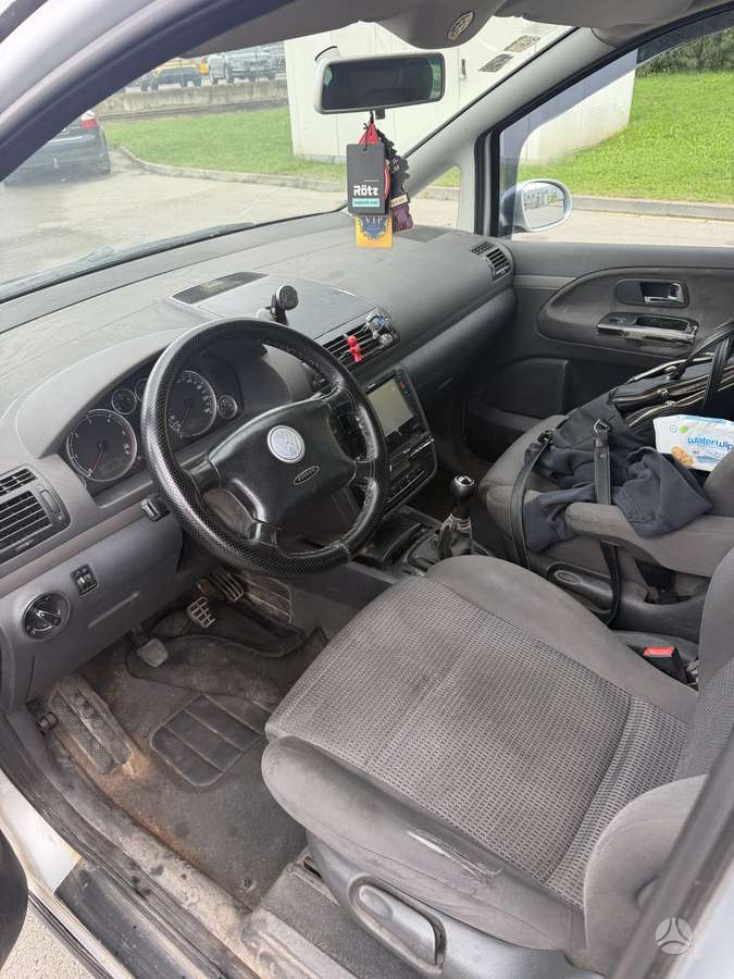 Volkswagen Sharan 2005 — photo 8