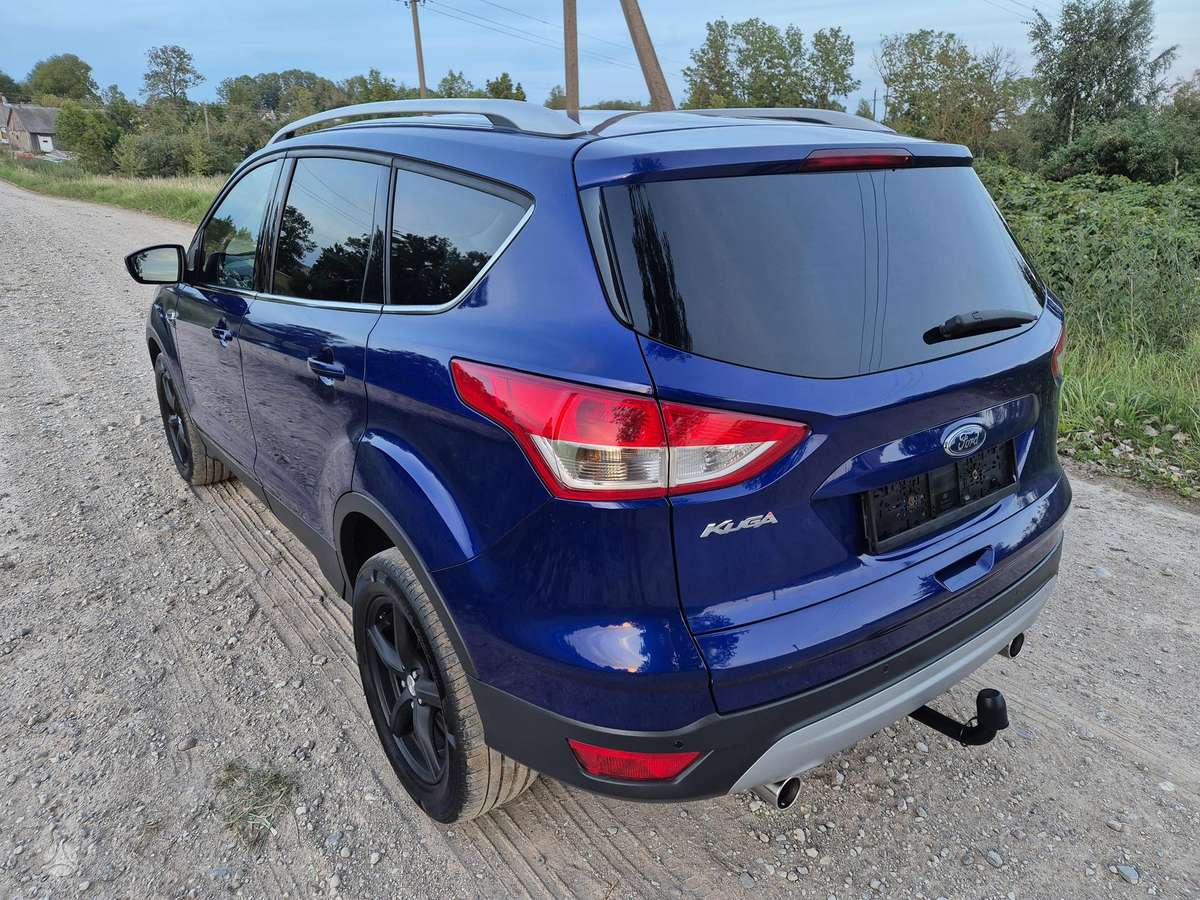 Ford Kuga 2014 — салон