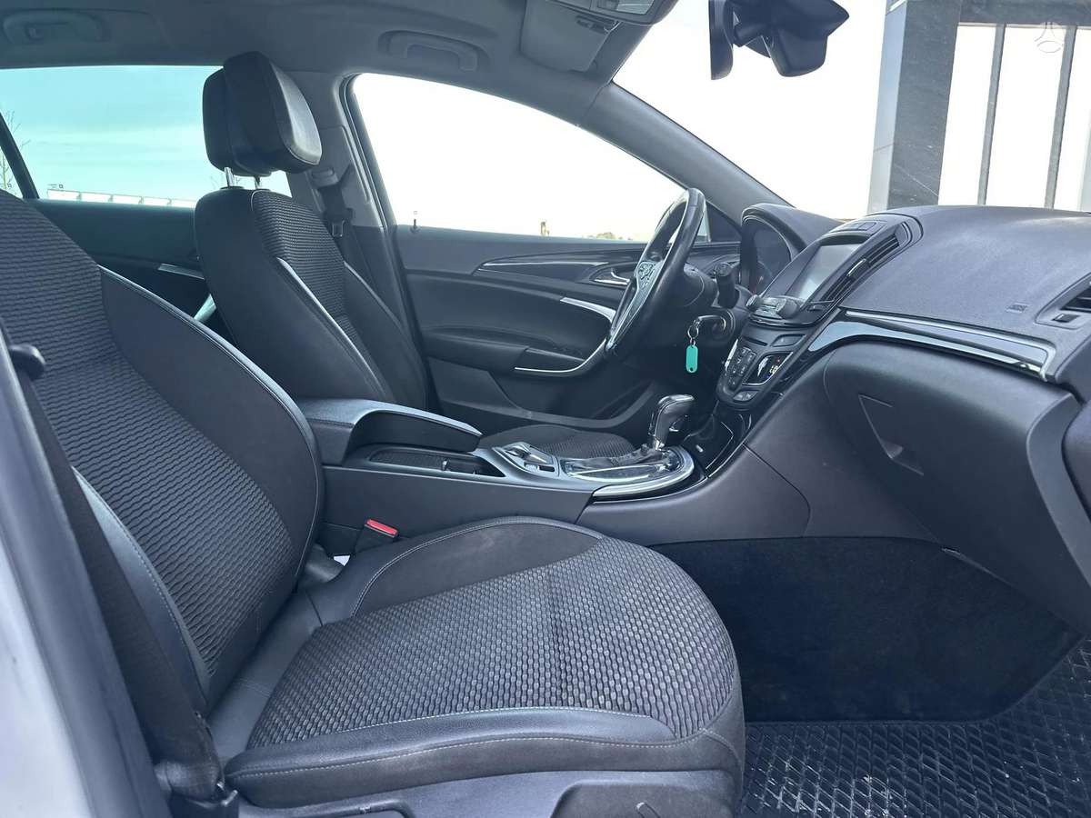Opel Insignia 2014 — photo 10