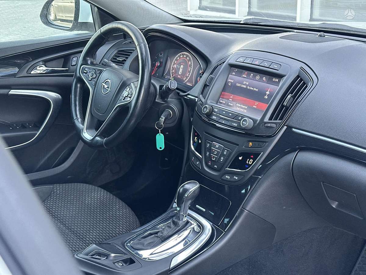 Opel Insignia 2014 — photo 11