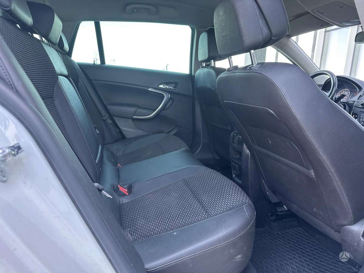 Opel Insignia 2014 — photo 17