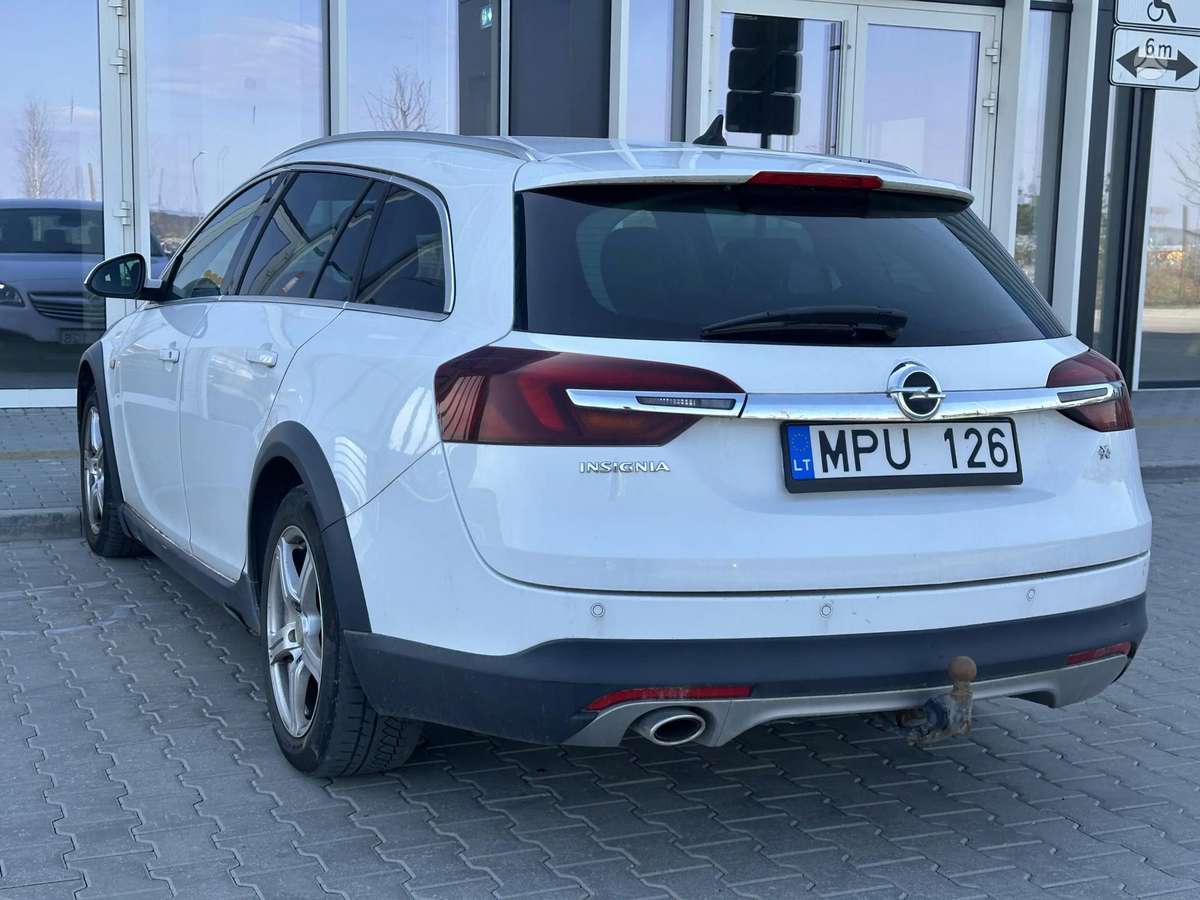 Opel Insignia 2014 — engine 1956 cm³, 163 HP (120kW)