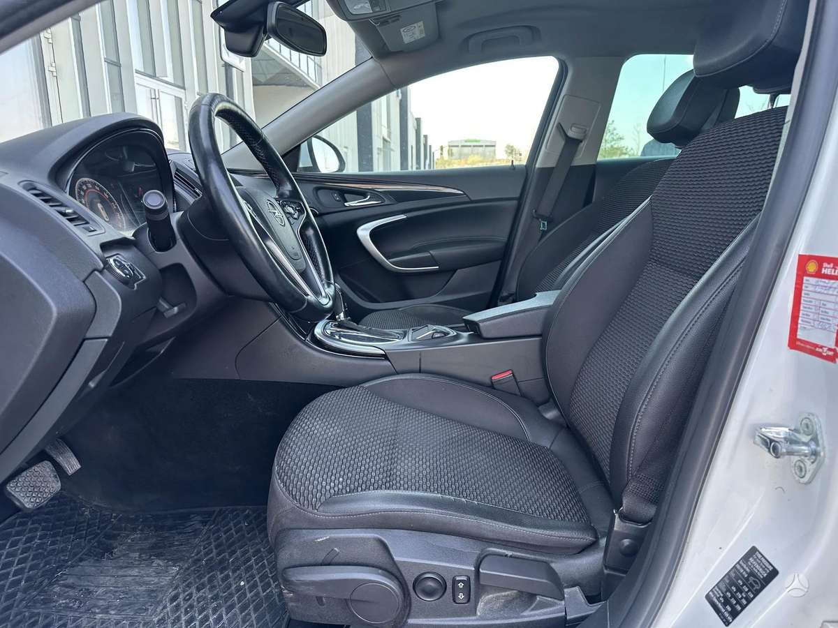 Opel Insignia 2014 — photo 8