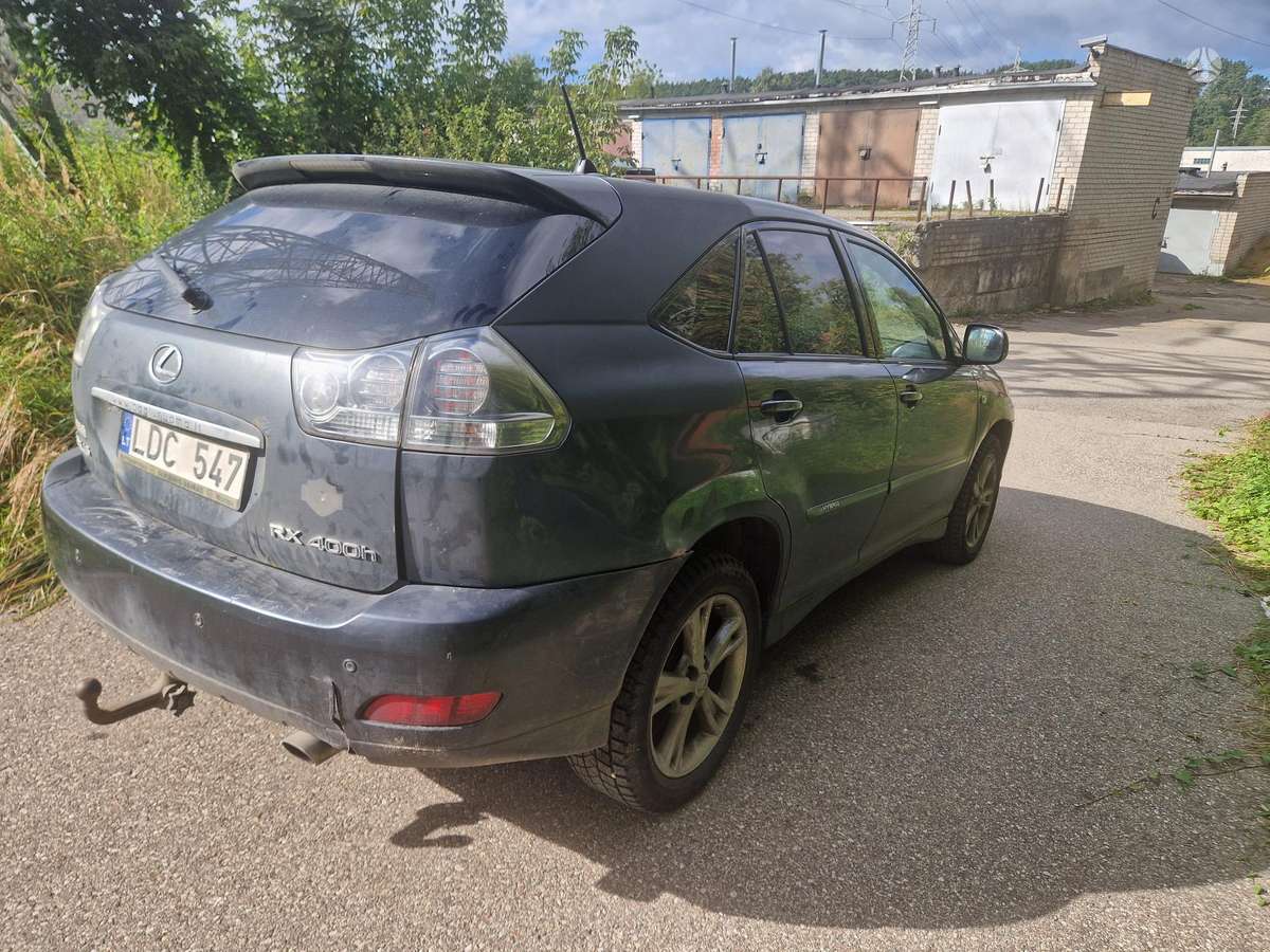 Lexus RX 2006 — вигляд ззаду