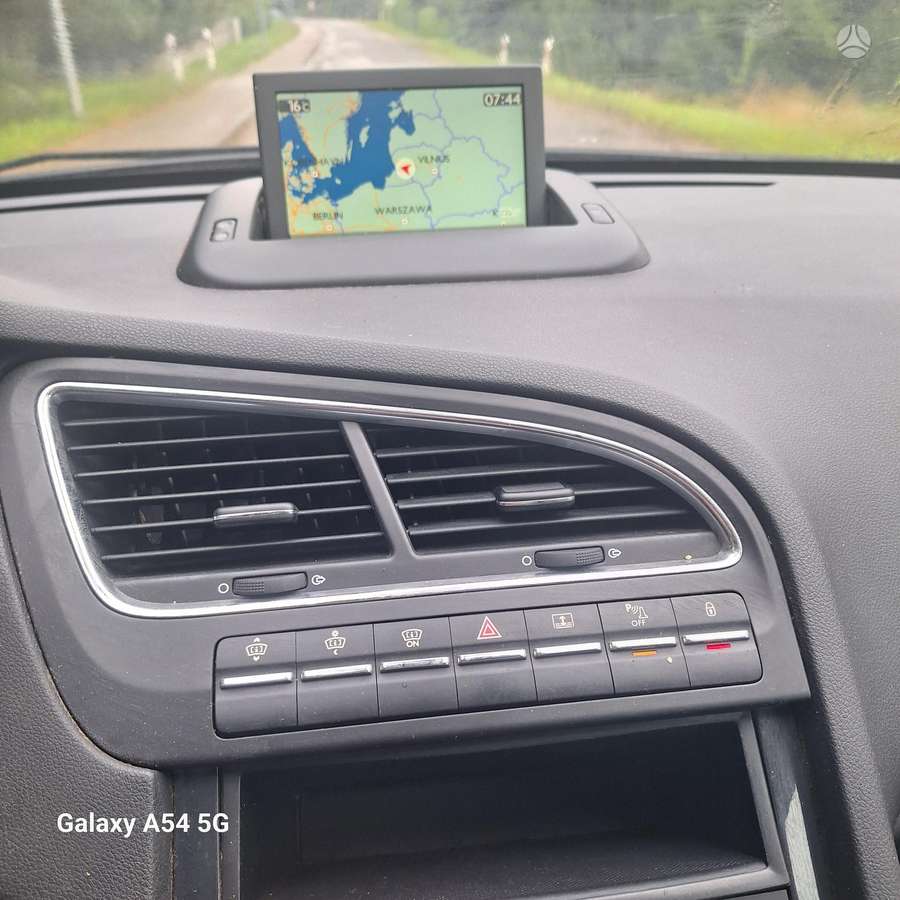 Peugeot 5008 2015 — photo 10