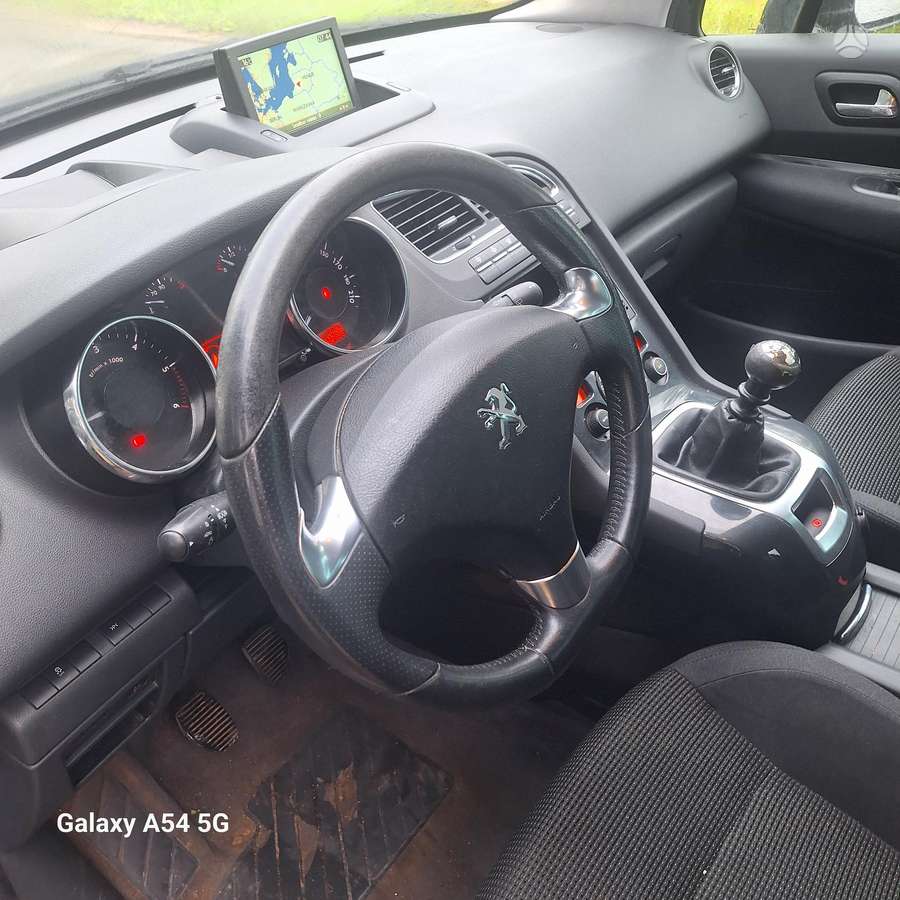 Peugeot 5008 2015 — photo 8
