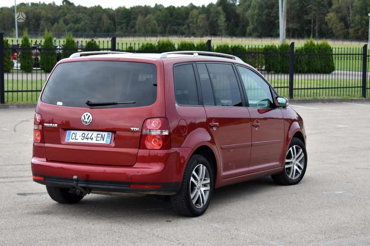 Volkswagen Touran 2007 — двигун 1896 cm³, 105 HP (77kW)