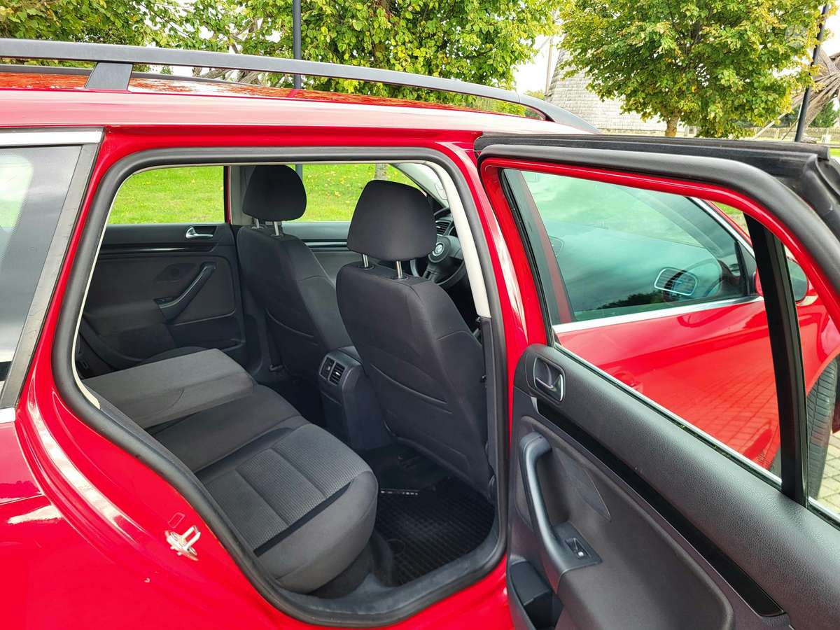 Volkswagen Golf 2010 — photo 24
