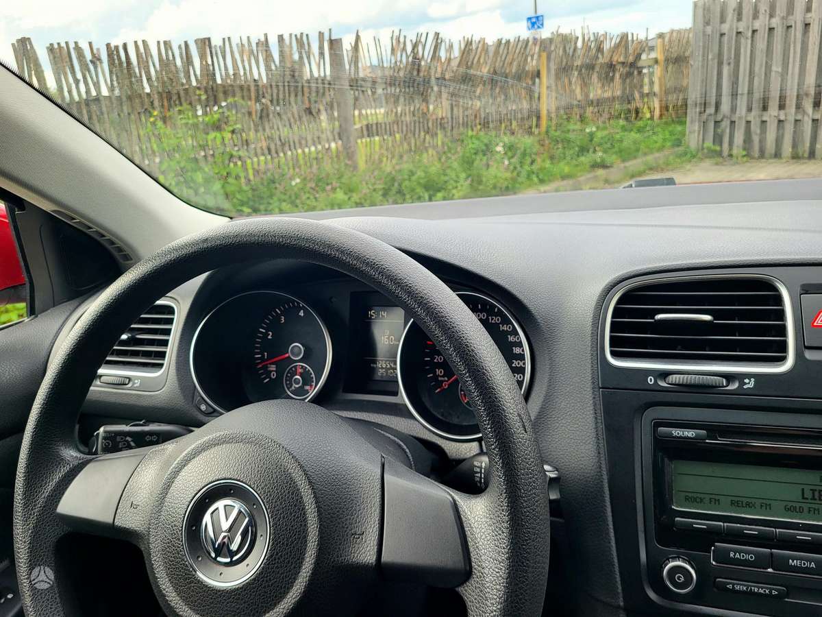 Volkswagen Golf 2010 — photo 25
