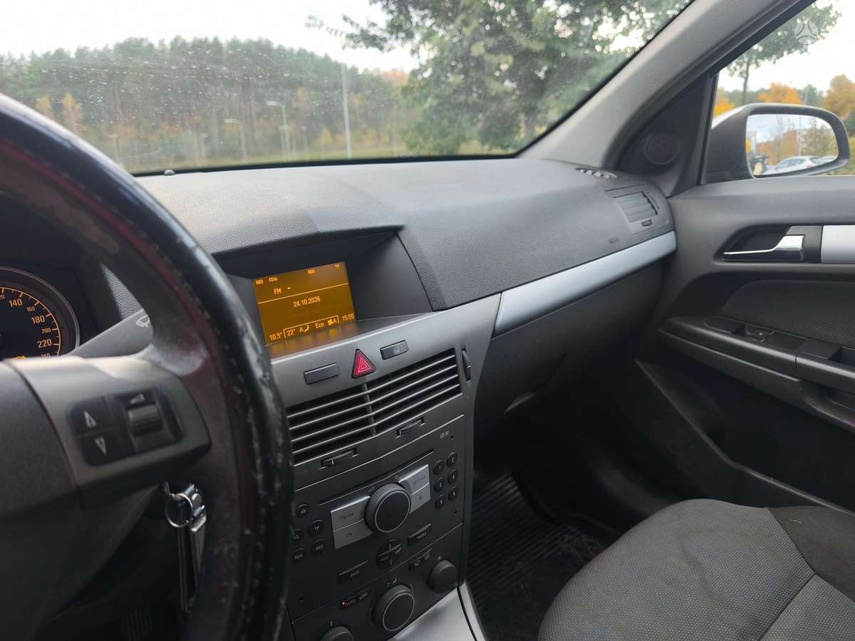 Opel Astra 2005 — photo 10