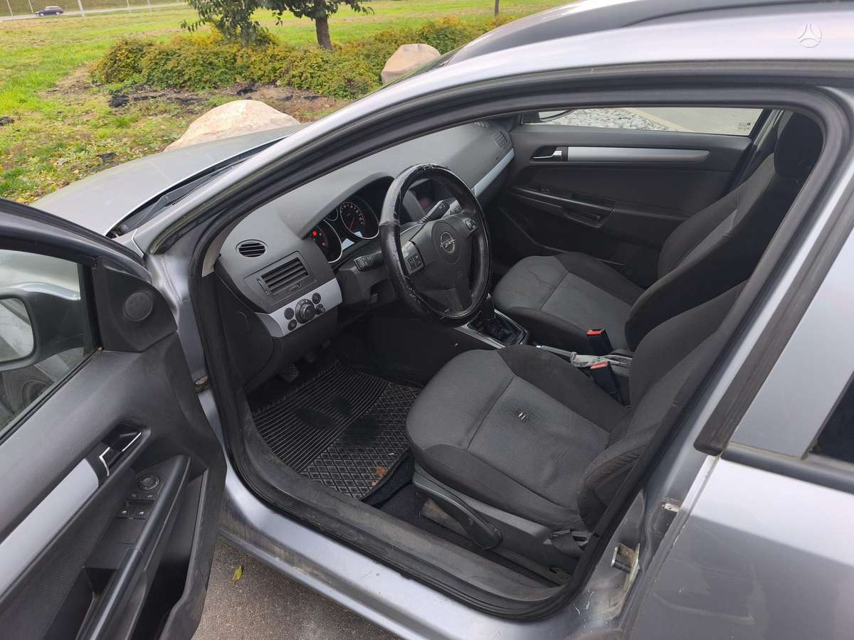 Opel Astra 2005 — photo 6