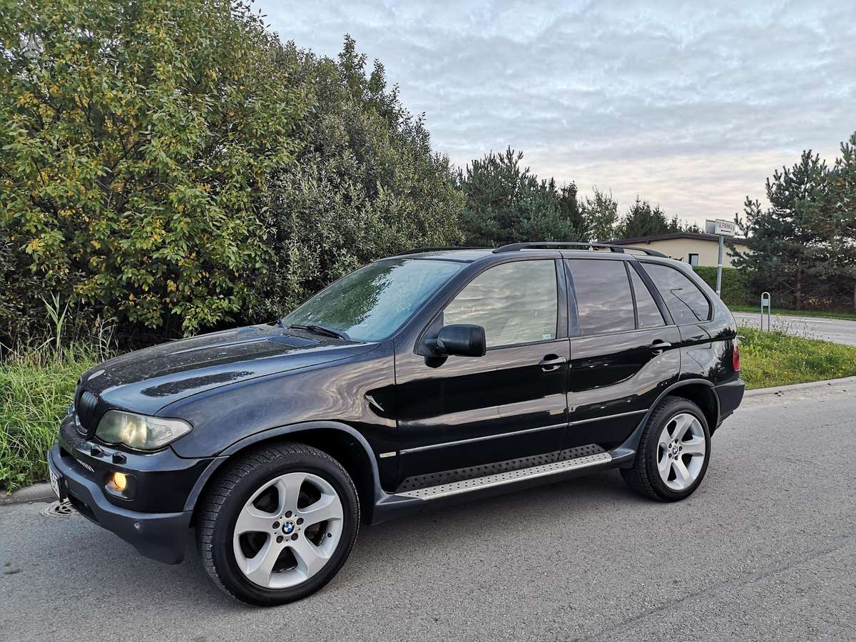 BMW X5 2005 — салон