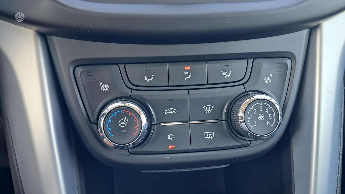 Opel Zafira 2013 — photo 14