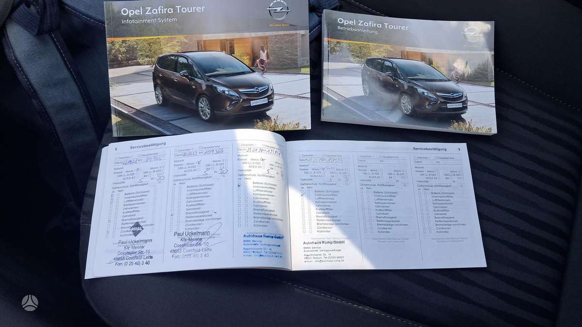 Opel Zafira 2013 — photo 16