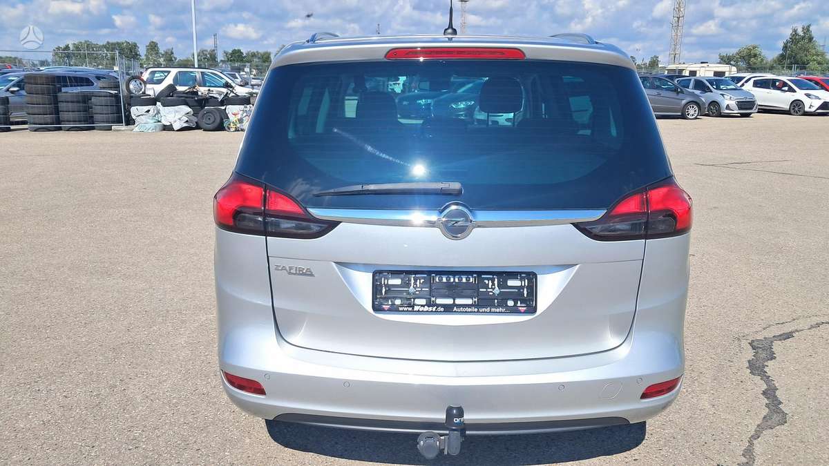 Opel Zafira 2013 — photo 5