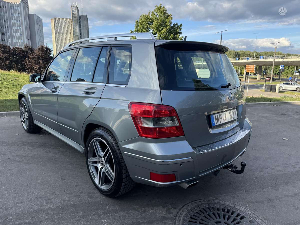 Mercedes-Benz GLK350 2010 — photo 6