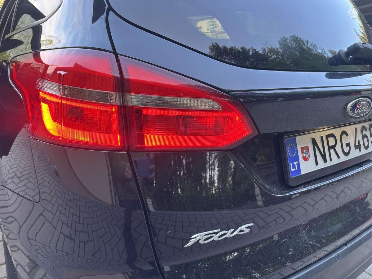 Ford Focus 2014 — photo 8