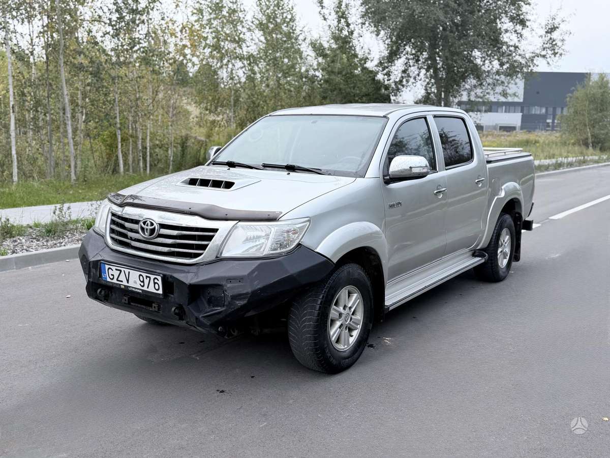 Toyota Hilux 2014 — vehicle for AFU Ukraine