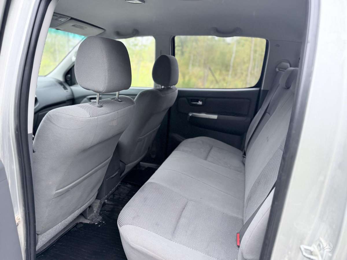 Toyota Hilux 2014 — photo 10