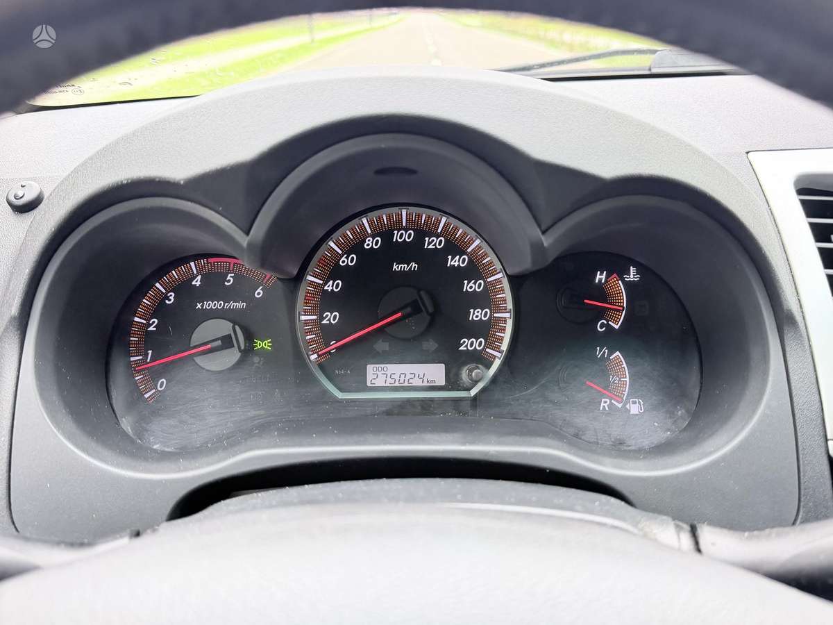 Toyota Hilux 2014 — photo 15