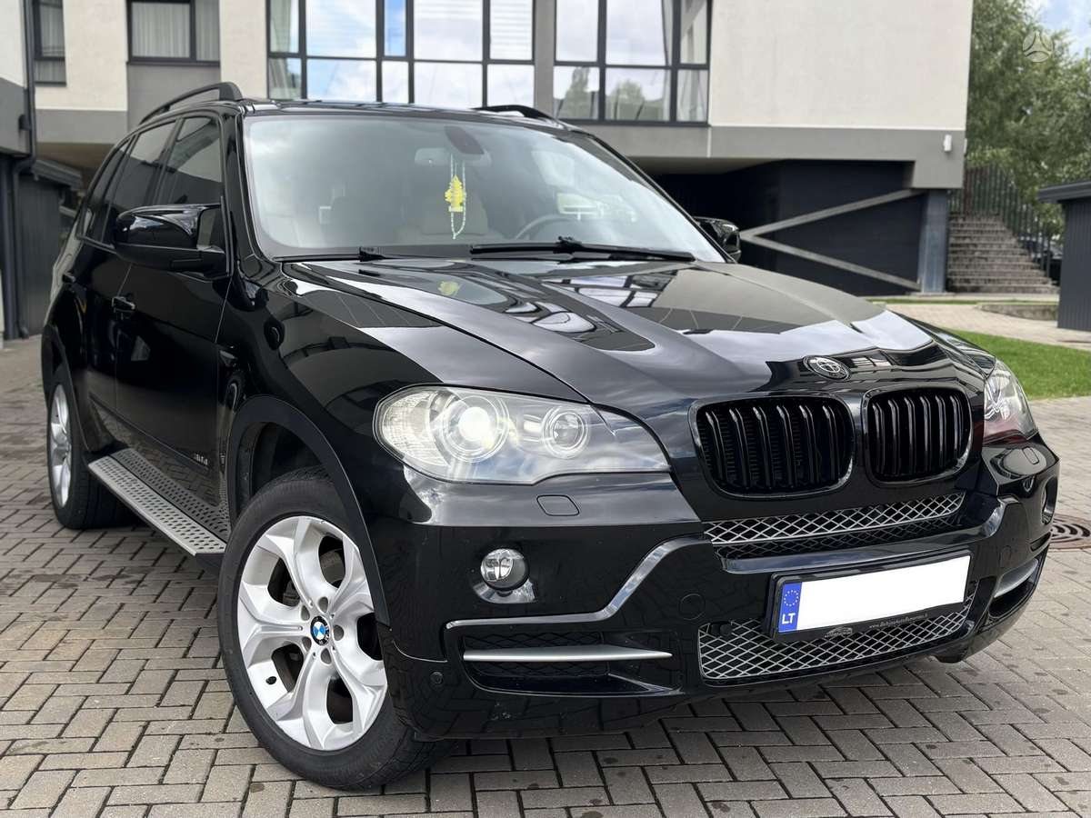 BMW X5 2007 — rear view