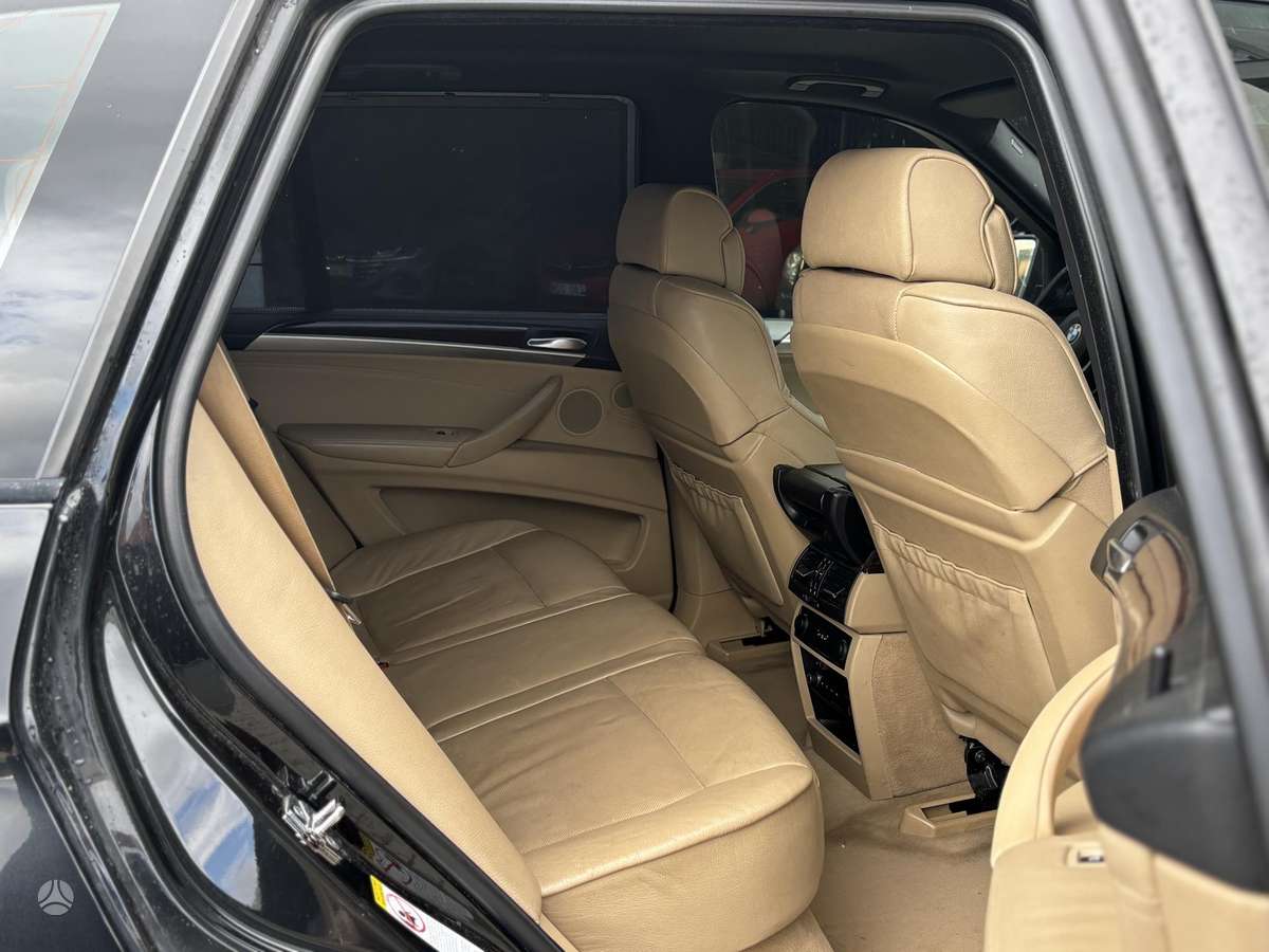BMW X5 2007 — photo 21