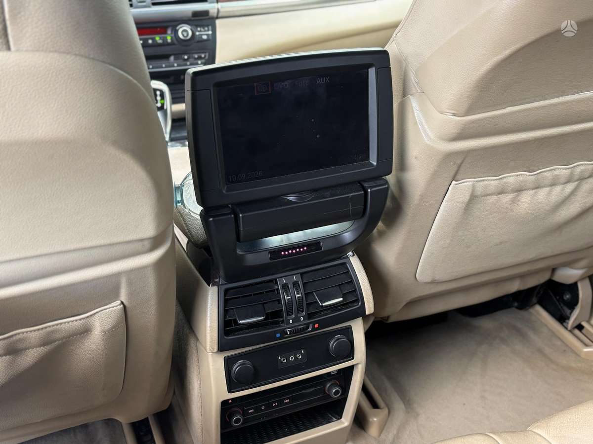 BMW X5 2007 — photo 28