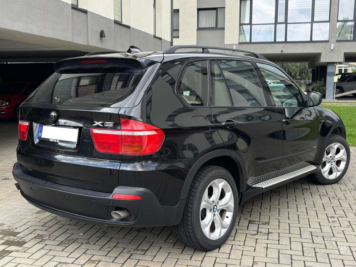 BMW X5 2007 — interior