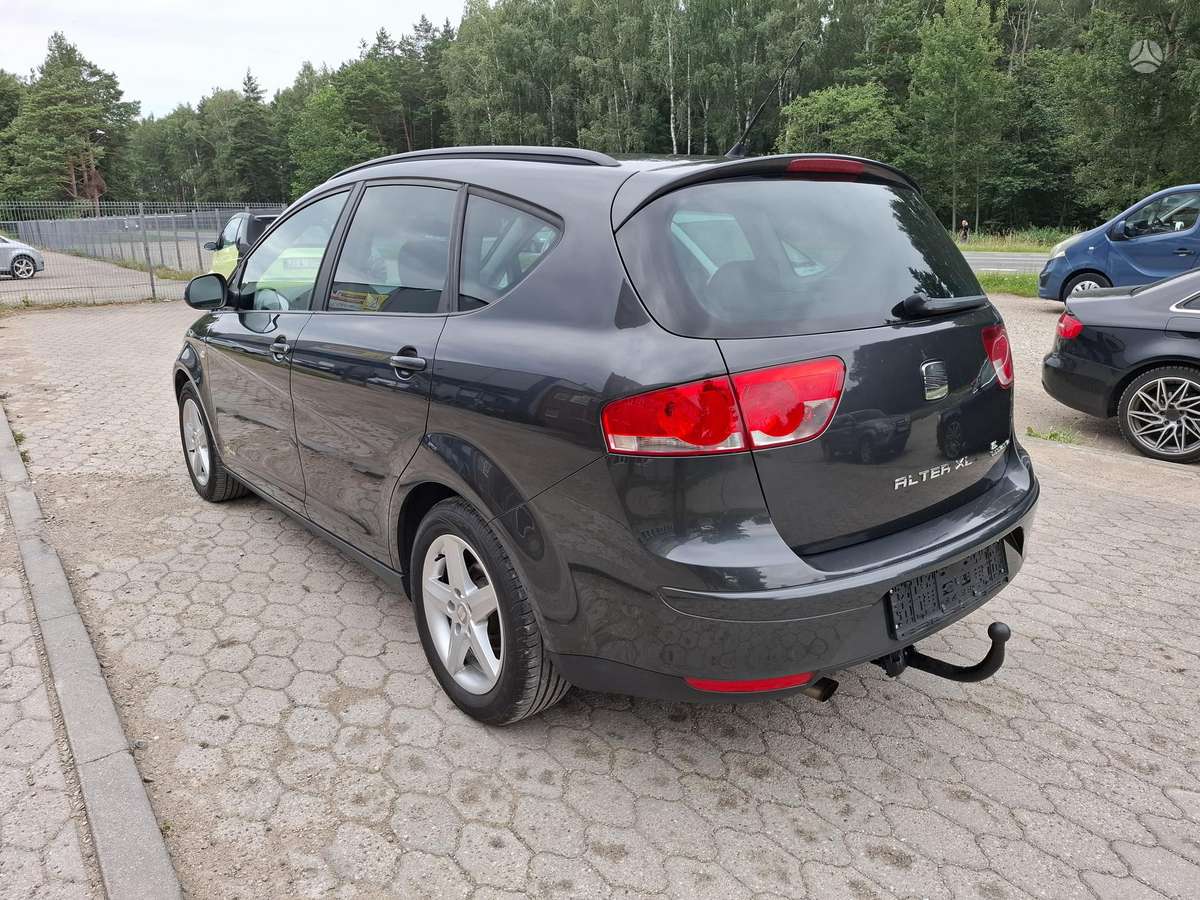 Seat Altea 2012 — двигун 1600 cm³, 105 HP (77kW)