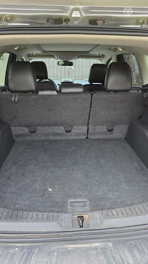 Ford Escape 2015 — photo 16