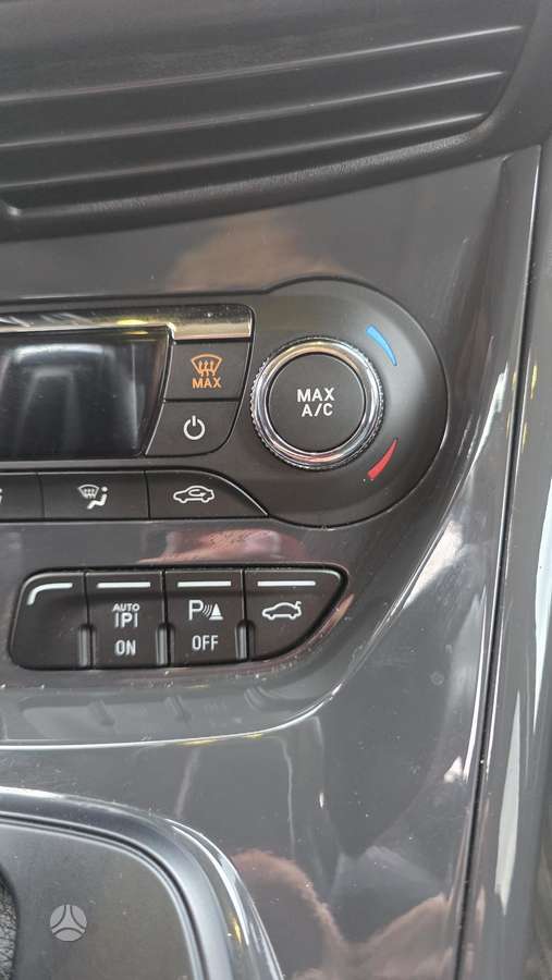 Ford Escape 2015 — photo 19