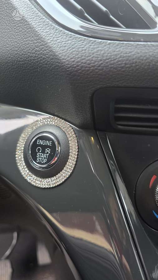 Ford Escape 2015 — photo 21