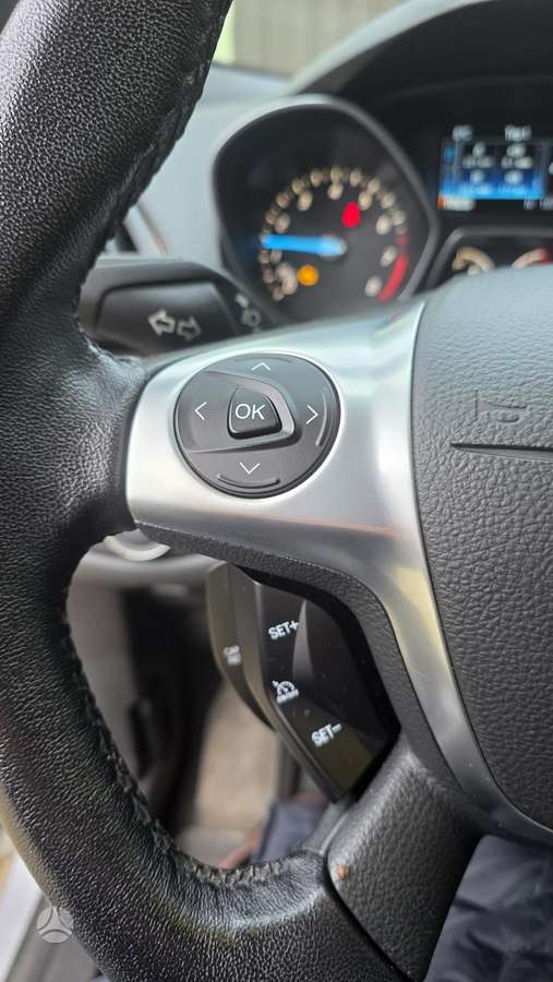 Ford Escape 2015 — photo 23