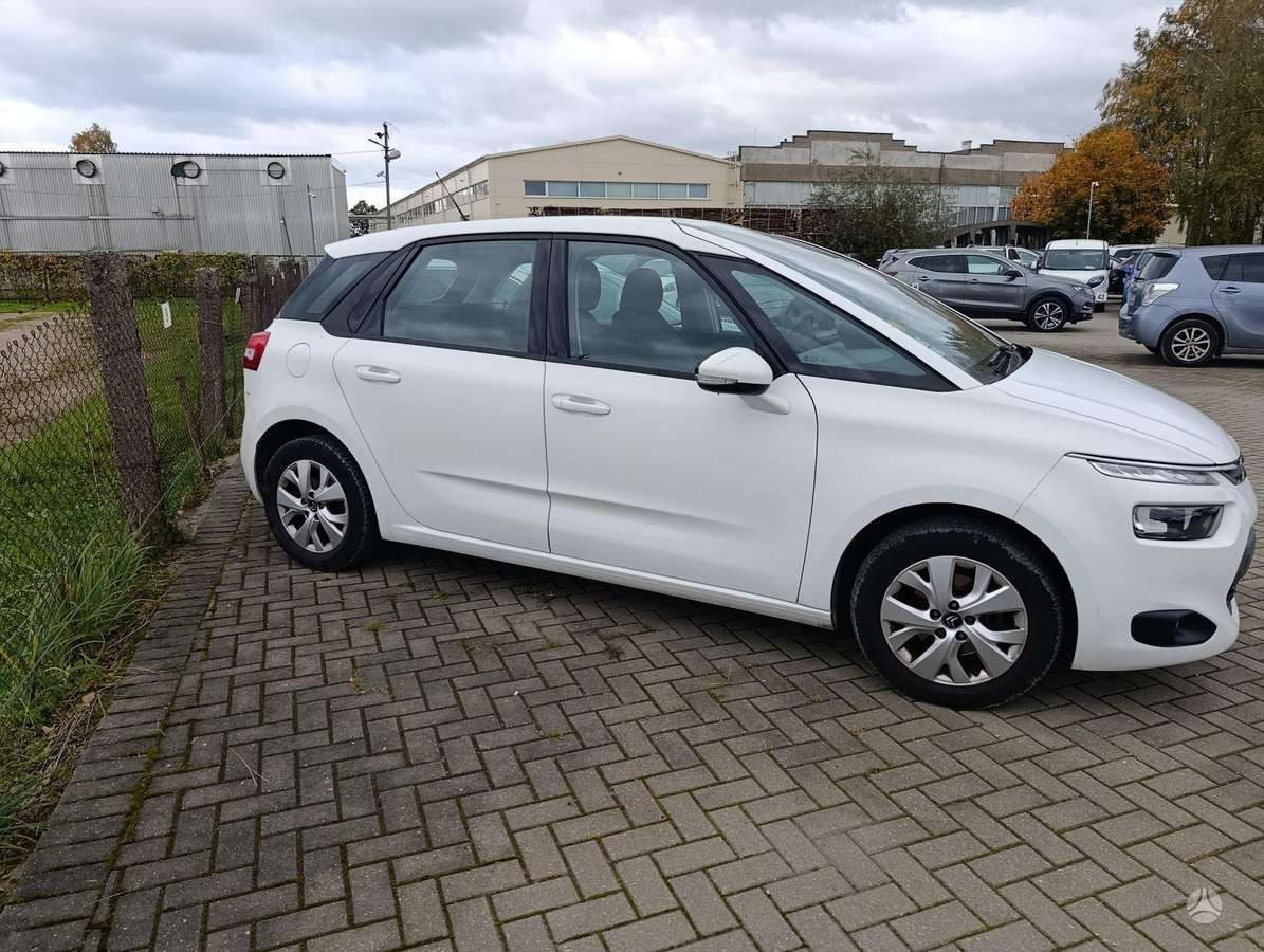 Citroen C4 2015 — салон