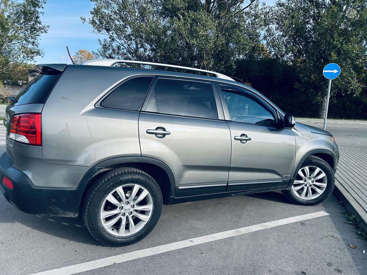 Kia Sorento 2011 — photo 6