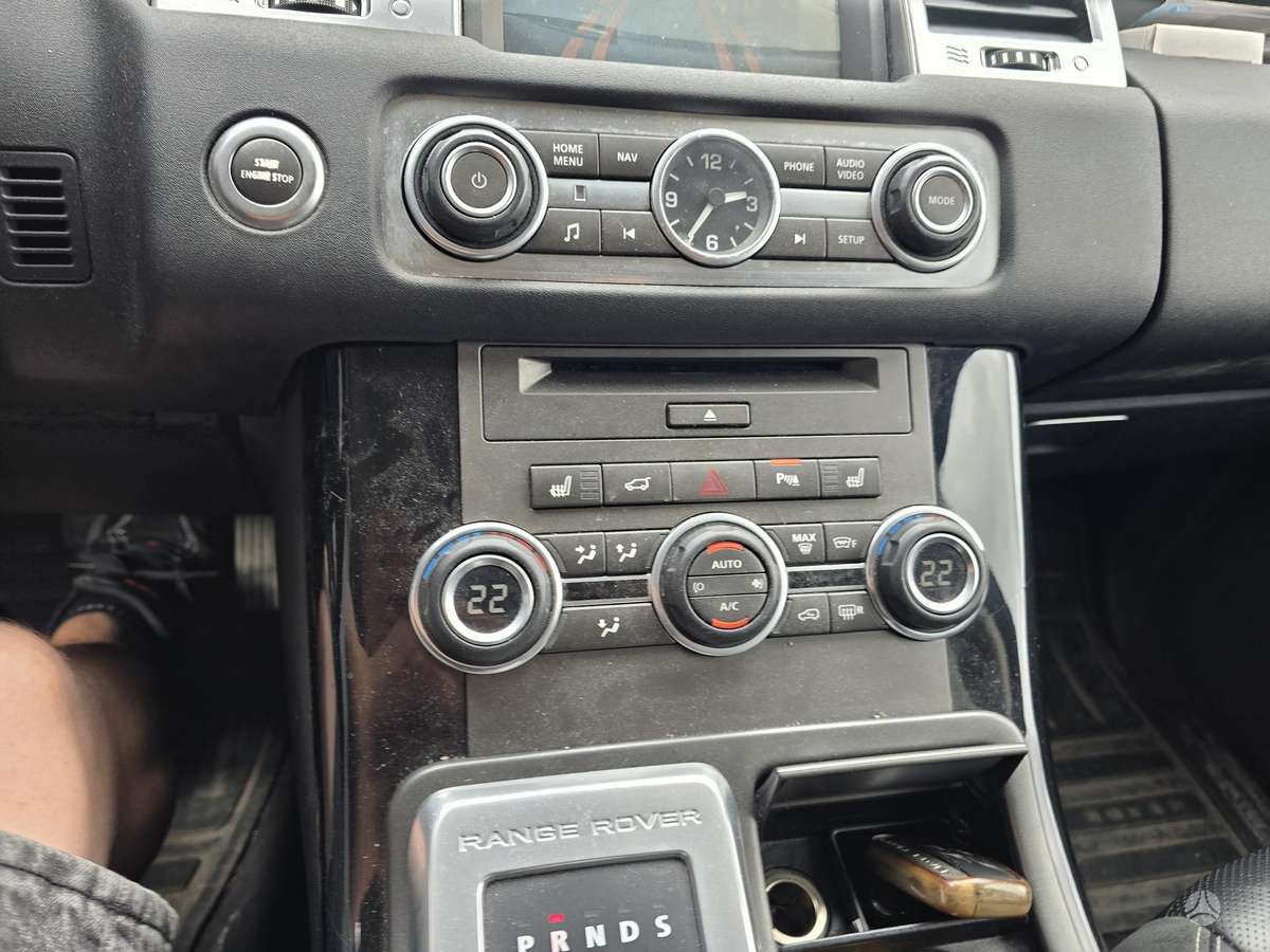 Land Rover 2012 — photo 27