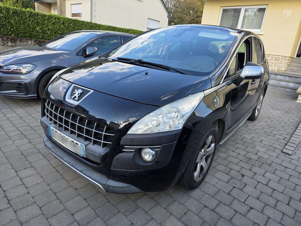 Peugeot 3008 2012 — rear view