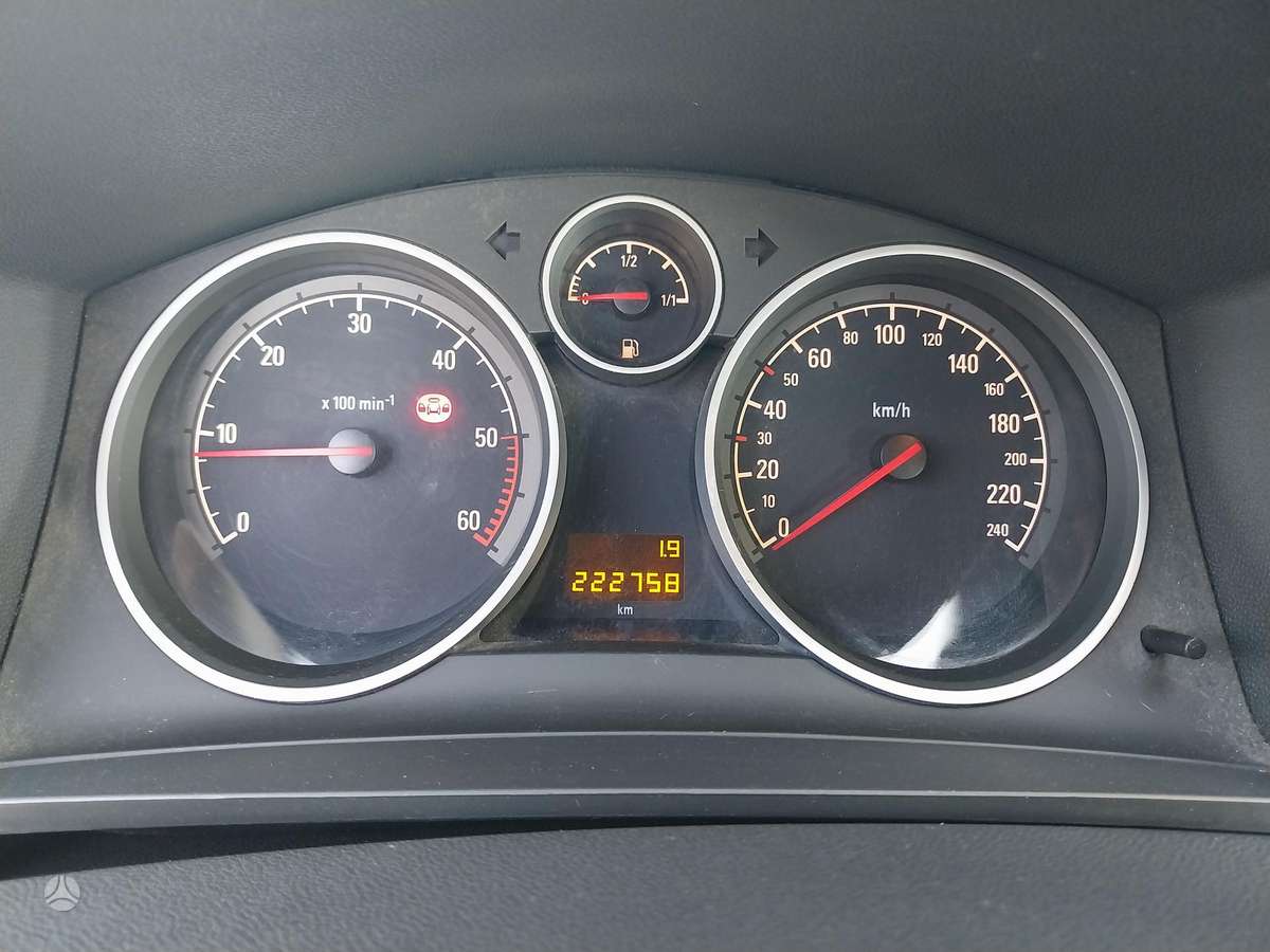 Opel Zafira 2012 — photo 6