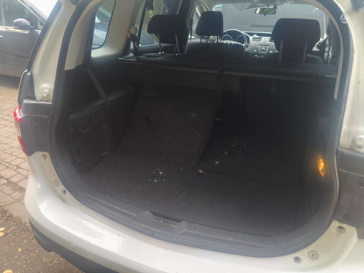 Mazda 5 2011 — photo 5