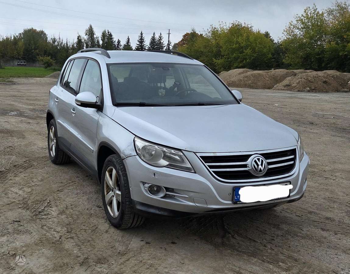 Volkswagen Tiguan 2008 — rear view
