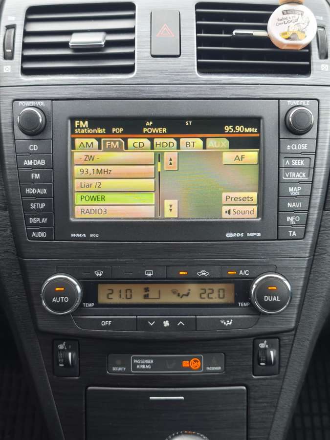 Toyota Avensis 2011 — photo 11